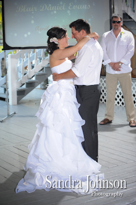 Best Paradise Cove at Buena Vista Watersports in Orlando, Florida wedding photographer - Sandra Johnson (SJFoto.com)